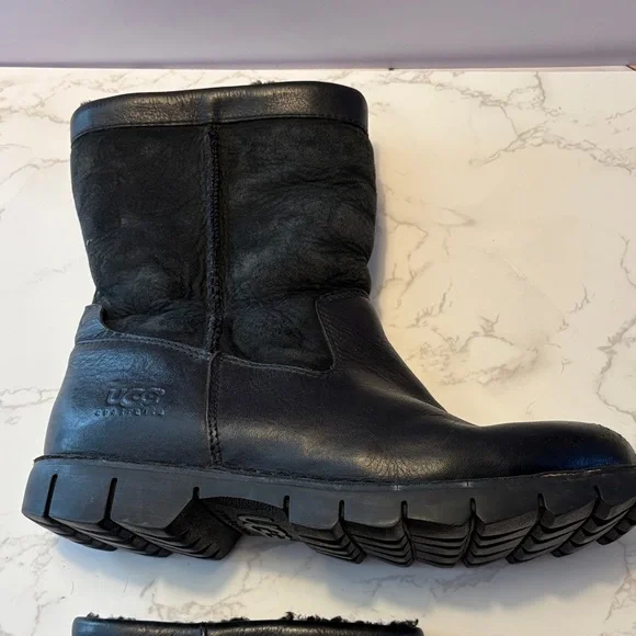 Men's UGG Black Leather Fleece-Lined Boots size 9 - Picture 5 of 11